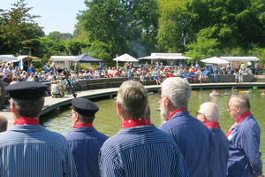 Shanty-Chor Berlin - August 2015 - Modellbootbörse im Britzer Garten