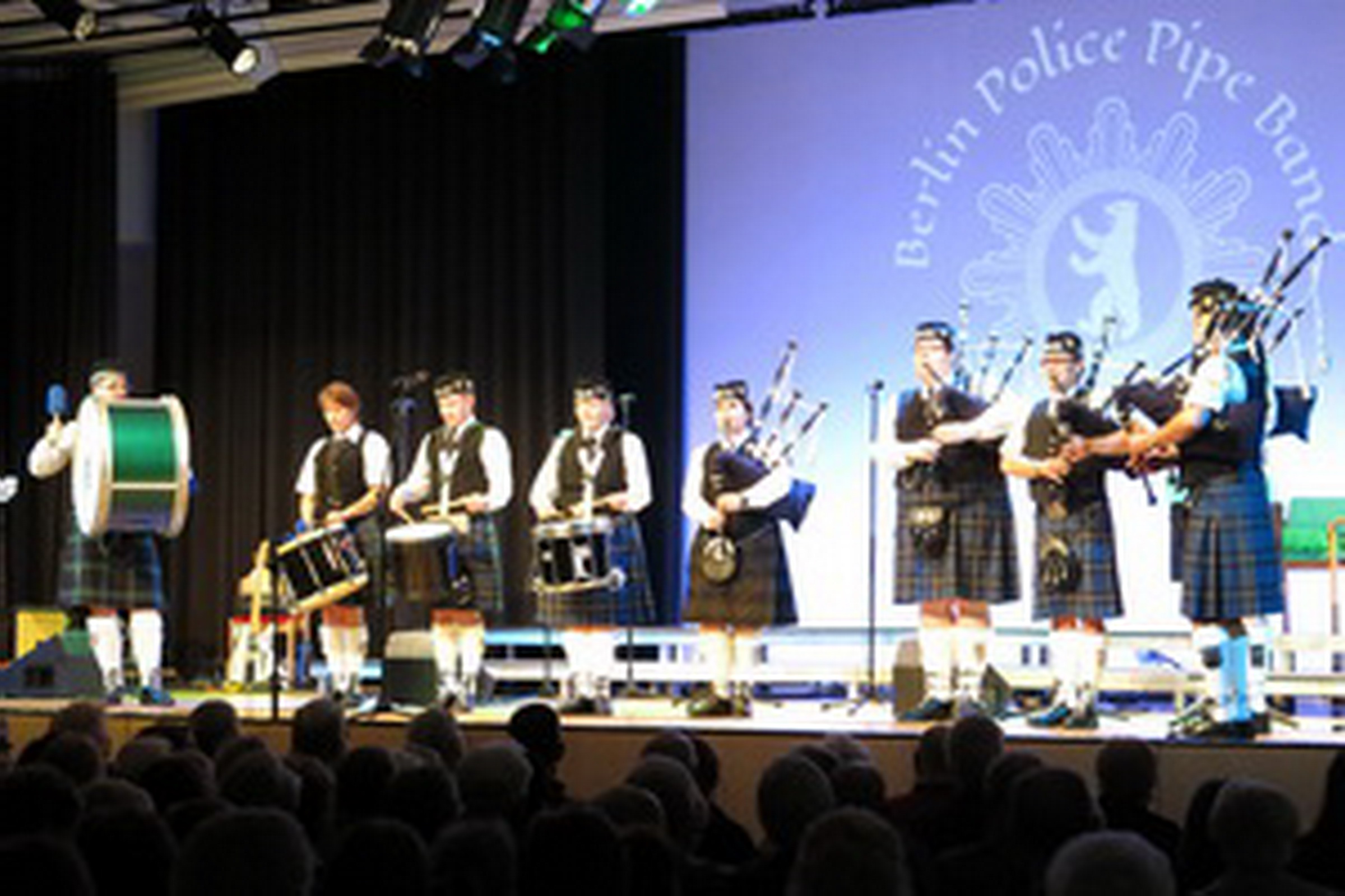 Shanty-Chor Berlin - Februar 2019 - Shanty meets Rock - Berlin Police Pipe Band