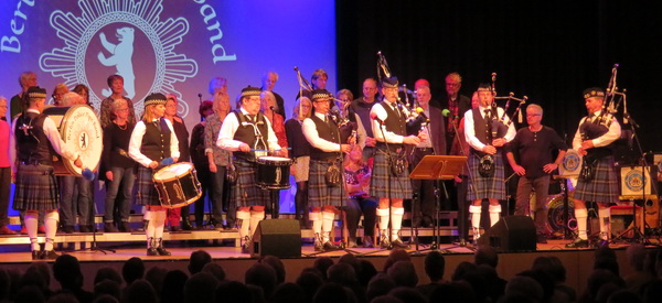 Shanty-Chor Berlin - Februar 2020 - Shanty meets Rock - Berlin Police Pipe Band