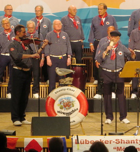 Shanty-Chor Berlin - Mai 2022 - 23. Festival_der_Seemannslieder - Lübecker Shantychor "Möwenschiet"