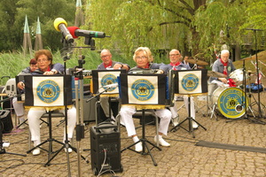 Shanty-Chor Berlin - Juli 2023 Modellbootbörse im Britzer Garten