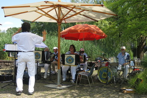 Shanty-Chor Berlin - Juli 2025 - Modellboottreffen im Britzer Garten